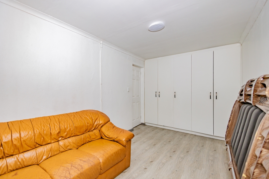 5 Bedroom Property for Sale in Vasco Estate Western Cape